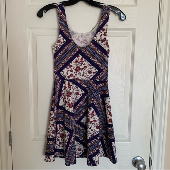 Floral summer dress - Picture 2 of 4